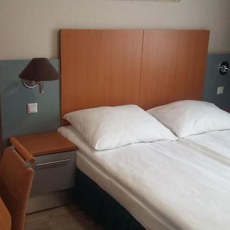 Noclegi, Restauracja Eden Witaszyce Buitenkant foto